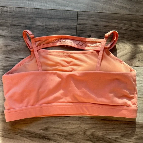 Gymshark Sports Bra in Peach with Removable Cup Pads Crop Top Size Large - Picture 3 of 7
